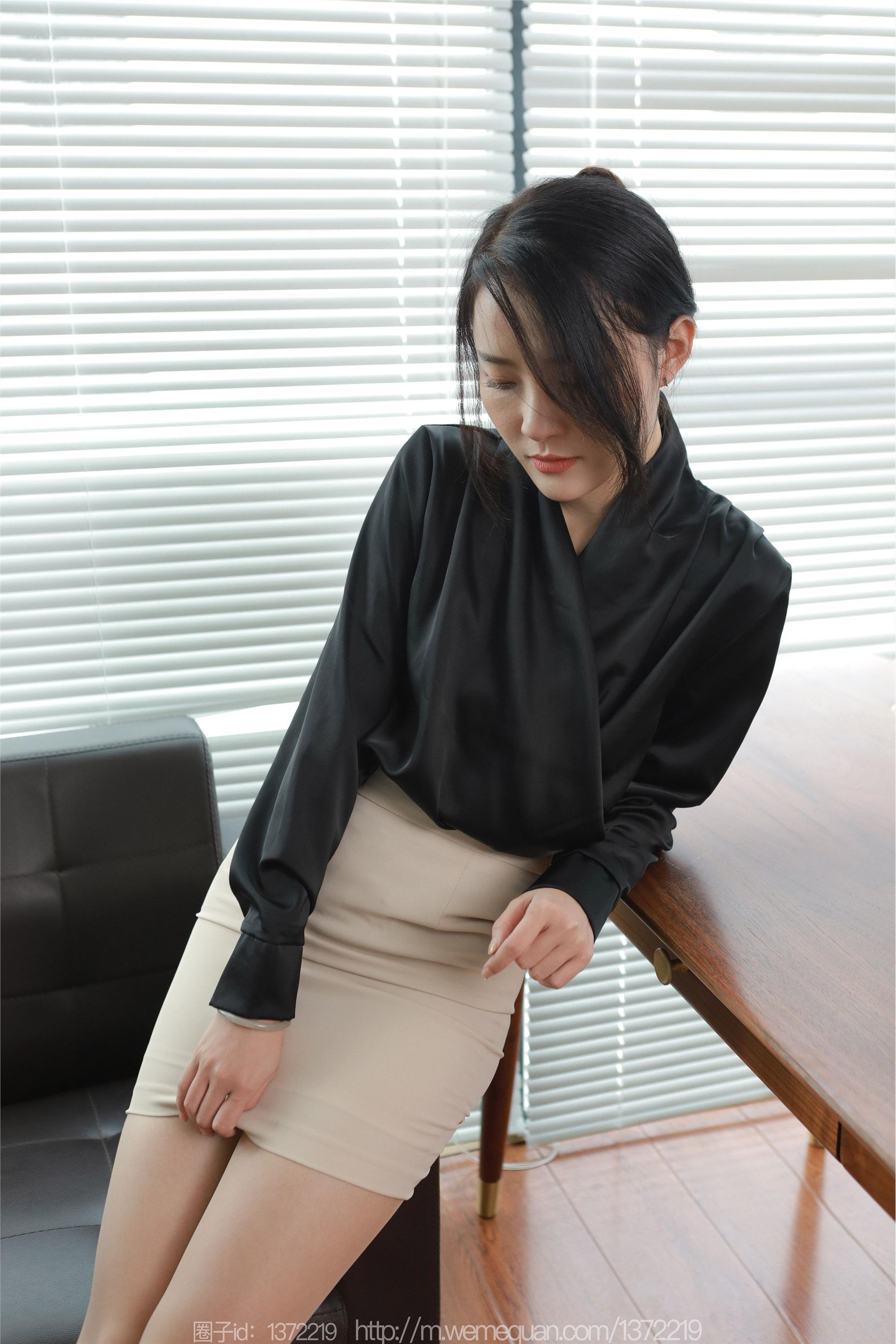 IESS异思趣向  2023.04.15 丝享家 1422 婉萍《甜美同事》